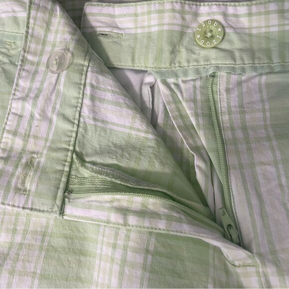 Izod XFG Women’s Size 14 Light Green Plaid 10.5” Inseam Golf Shorts - Picture 8 of 10